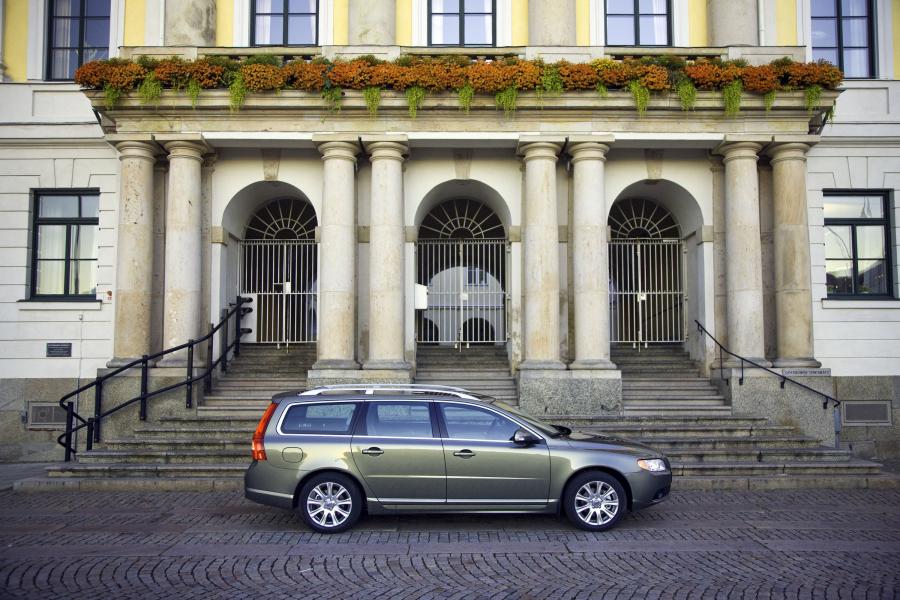  Volvo V70 2010 года  (фото 53 из 62)